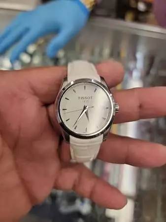 Tissot womans watch (new battery) 💯% works