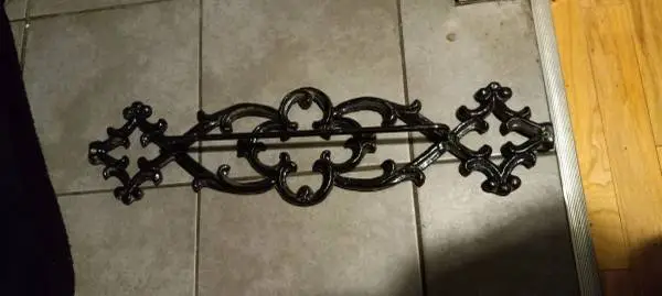 Cast iron towel holder