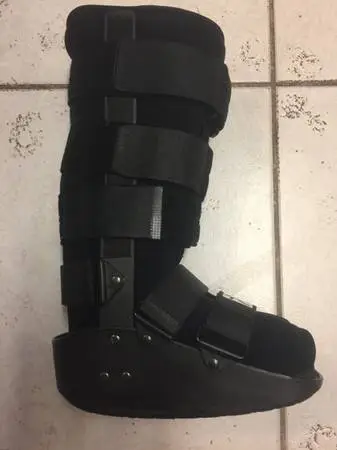WALKER BRACE / WALKING BOOT