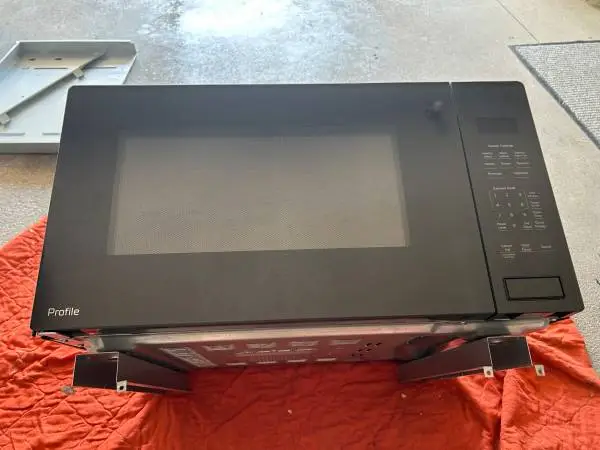 GE Profile Microwave. Built In or Counter Top