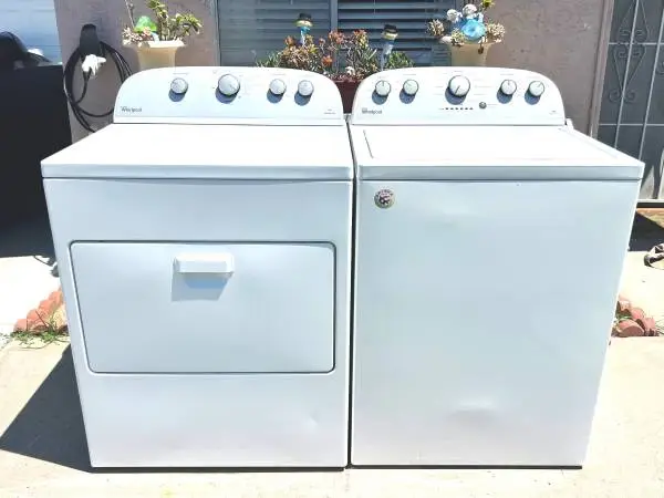 Whirlpool washer and dryer set