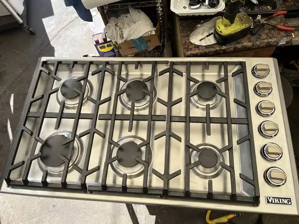 36  Viking Stainless Cooktop, 6, vgrc