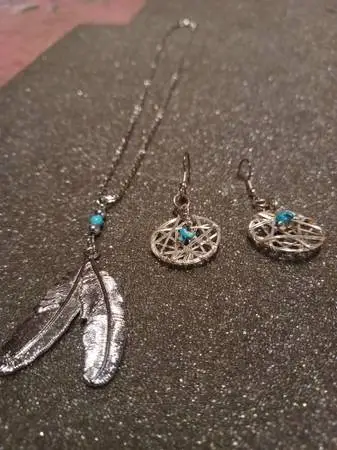 💙  Necklace and Earring Set 💙