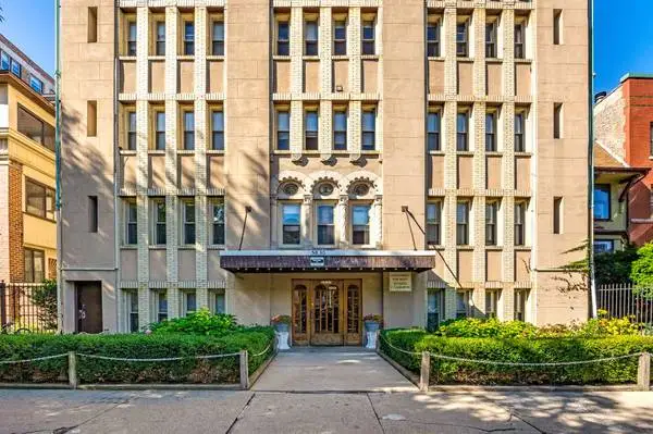 FOUR STORY ELEVATOR BUILDING Studio!No Sec Dep!Second and 3rd Month F