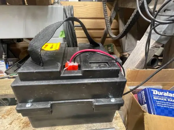 Battery and Battery Box for Childs Drivable car. 12v7AH/20HR