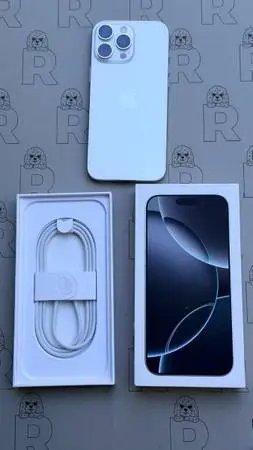 IPhone 16 Pro Max 256g AT&T and Cricket Flawless