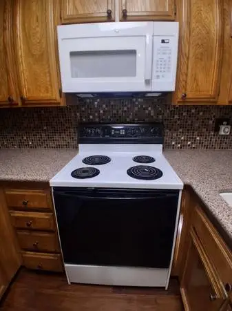 STOVE LIKE NEW!!!
