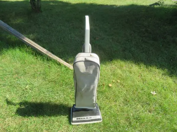 -5- VACUUM CLEANERS - ALL WORK GREAT -