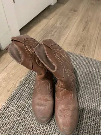 Girls Boots
