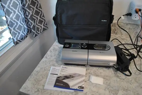 Resmed Autoset EPR cpap sleep apnea machine works great 4037