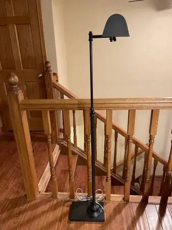 VISUAL COMFORT ADJUSTABLE FLOORSTANDING DESk LAMP