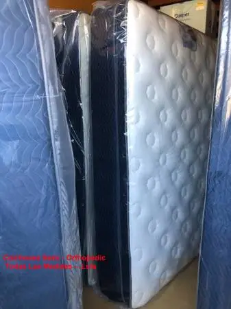 New Queen Bed with Mattress set  $360Cama Completa