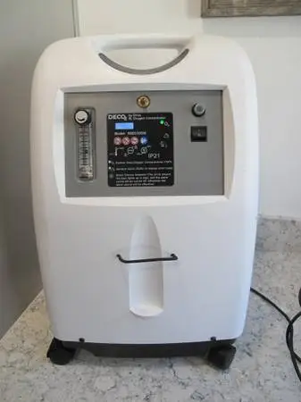Devilbiss Deco2 oxygen concentrator works great very quiet newer model