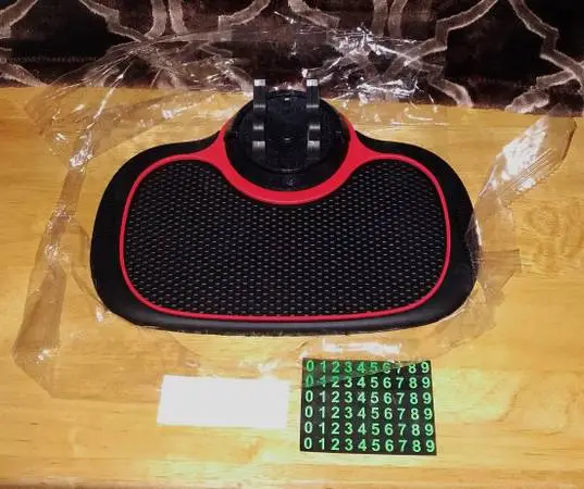 Brand New Dash Mat & Cell Phone Holder