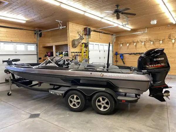 Skeeter 210 SL 2015 Low hours!