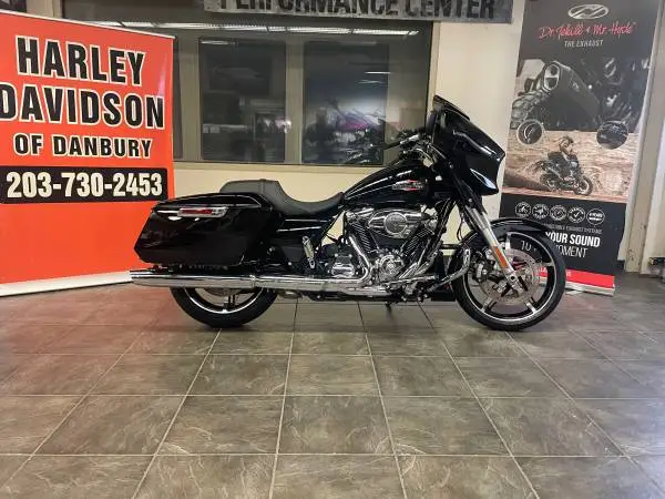 2026 STREET GLIDE VIVID BLACK & CHAROME #84733754