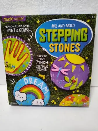 BRAND NEW* MIX & MOLD STEPPING STONES*