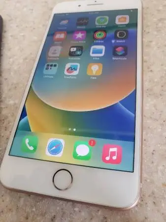 White Apple Iphone 8 Plus 64GB Unlocked IOS 16.7.2