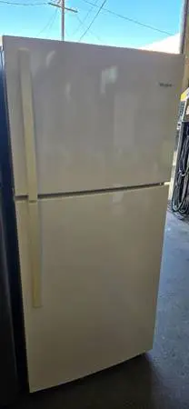 WHIRLPOOL 17 CU.FT REFRIGERATOR 3 MONTHS WARRANTY N DELIVERY