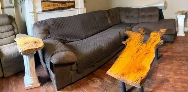 Beautiful Pin Oak Coffee Table