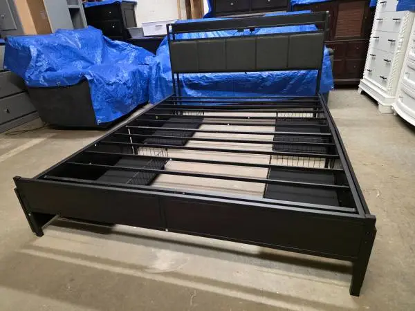 Modern Black and Gray Queen Size Platform Bed Frame with 4 Drawers