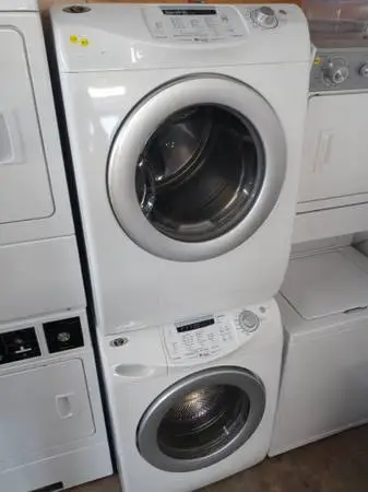 ★Maytag Neptune stackable front load washer and dryer set