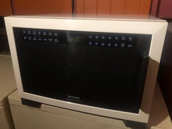 SHARP 1100 WATT MICROWAVE