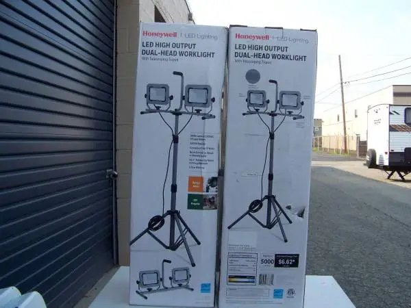 Honeywell LED H.O. dual head work lights N.I.B.