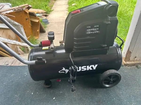 Husky air compressor 8 gallon