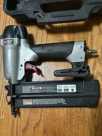 Porter Cable BN 200C Brad Nailer; 18Gauge Nails; 5/8-2