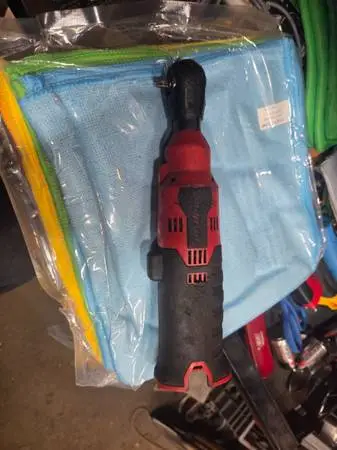 Snap on 1/4 in battery ratchet