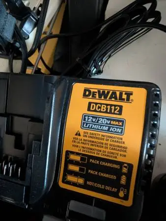 Dewalt DCB112 12v/20V charger