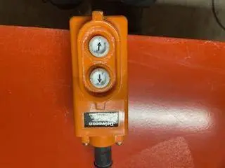 SCISSOR LIFT PRESTO LIFT FOR LIFTING ITEMS 4 FEET OFF THE GROUND