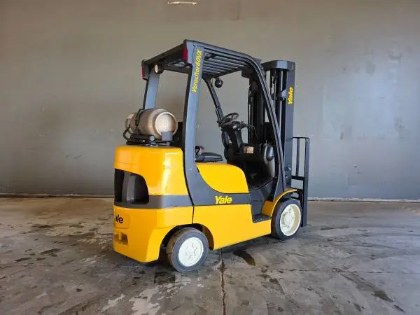 2015 YALE GLC060VX 6000LB LPG FORKLIFT – ONLY 3,203 HOURS!!!