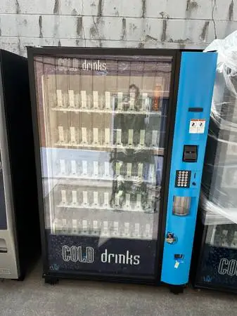150 Dixie Narco BevMax 5800-4 Glass Front Drink Vending Machines
