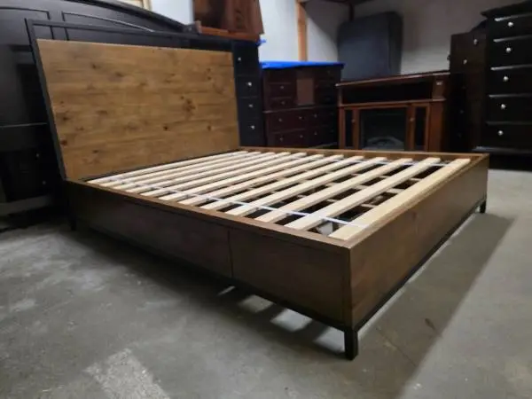 Brown Rustic Queen Size Platform Bed Frame with 4 Drawers