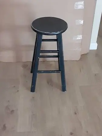 Round Top Wood stool