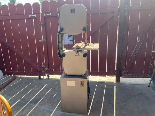 Mark 1 14BS 14’’ wood-cutting bandsaw Works good 200