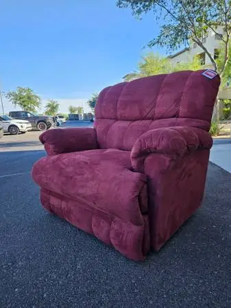 XXL BIG AND TALL LAZY BOY RECLINER CHAIR