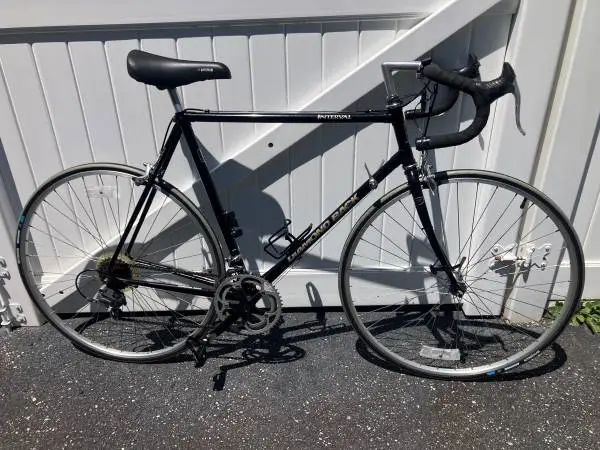 Road  Bike.. Diamond Back  Delivery Possible?