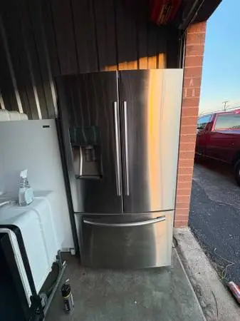 🌺SUPER NICE STAINLESS STEEL FRENCH DOOR REFIGERATER WITH WARRANTY!!