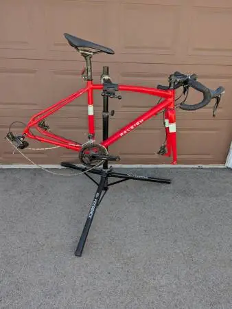 Raleigh Willard 4 Disc Gravel Bike 52cm