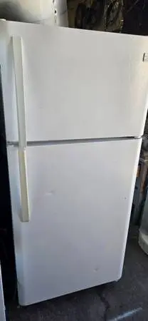 KENMORE 17 CU.FT REFRIGERATOR 3 MONTHS WARRANTY N DELIVERY
