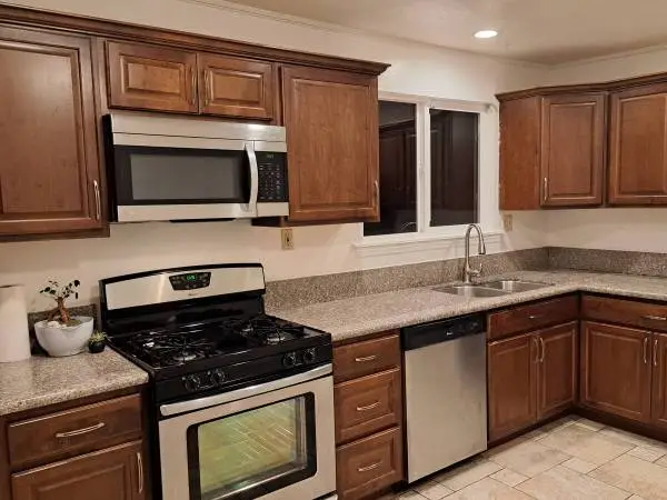 BRITISH HOUSEKEEPER ~ QUALITY, HOUSE CLEANING INC DEEP/MOVE OUT