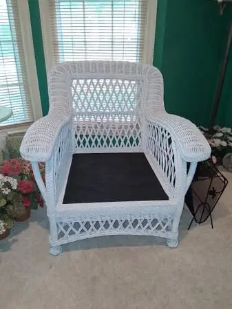NEW White Wicker Chair (frame only)