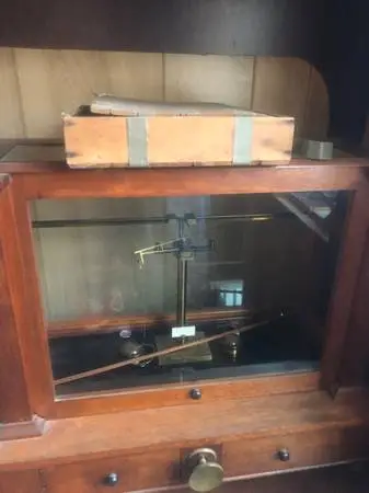 Old Gold scales