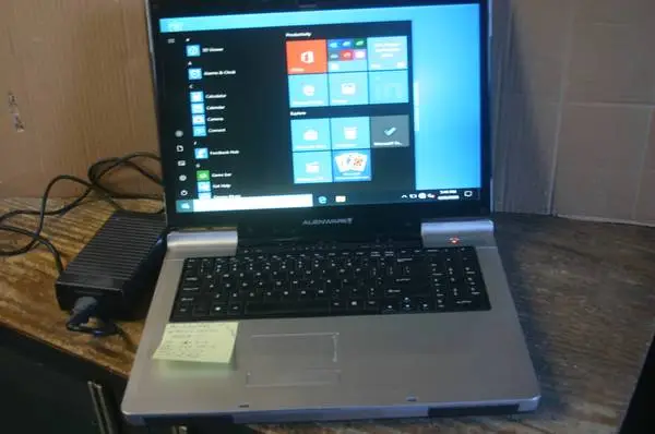 Alienware Area 51 17 Laptop M9700 Series