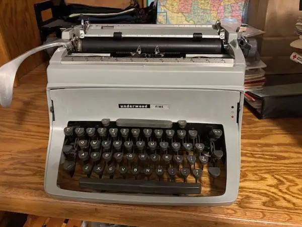 Underwood Manual Typewriter