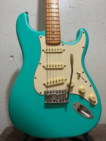 SQUIER 40th ANNIVERSARY STRAT VINTAGE EDITION
