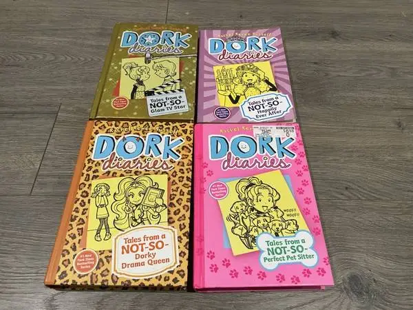 ♥ ♥ ♥ DORK DIARIES BY RACHEL RENEE RUSSELL 4 Hardcover BOOKS